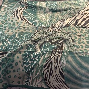 VTG Glentex scarf with a leaf and leopard print design, made in Japan